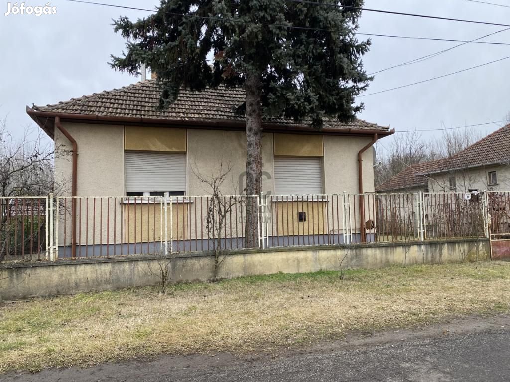 Újszilvási 75 nm-es ház eladó