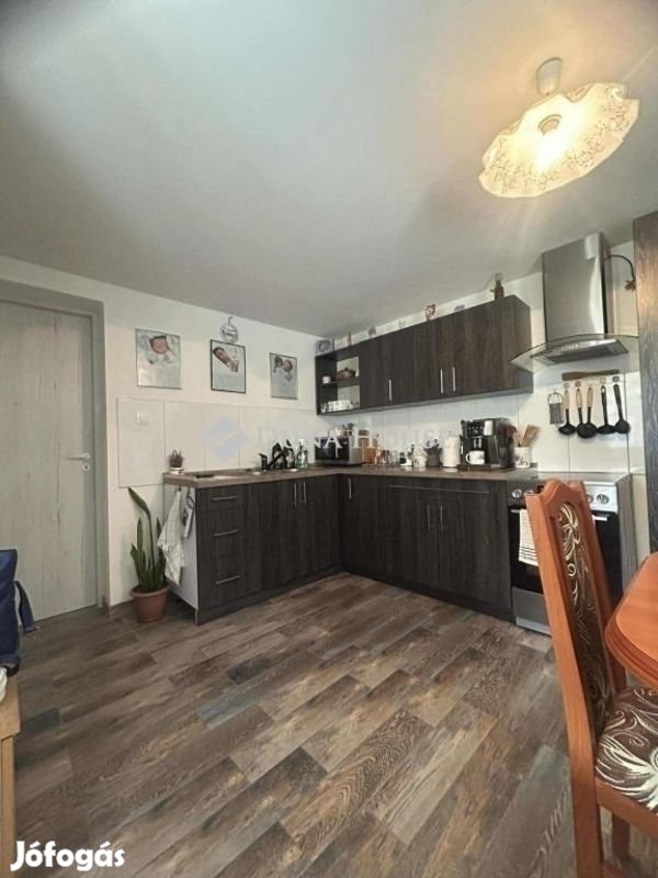 Üllői 35 nm-es ház eladó