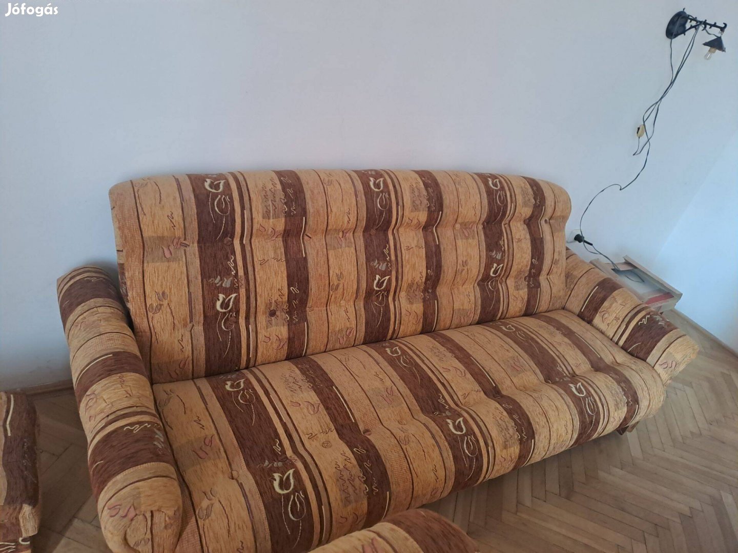 Ülőgarnitúra, 3 személyes kanapéval, 2 fotellel, lábtartóval