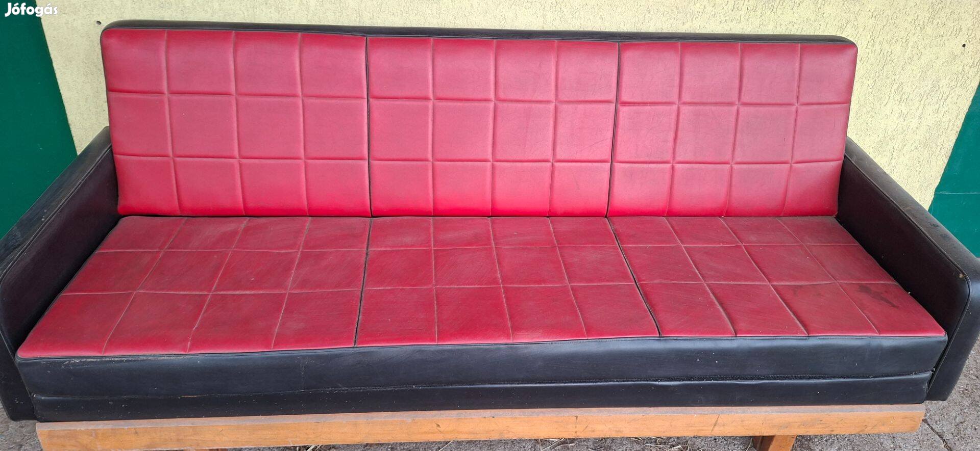 Ülőgarnitúra eladó