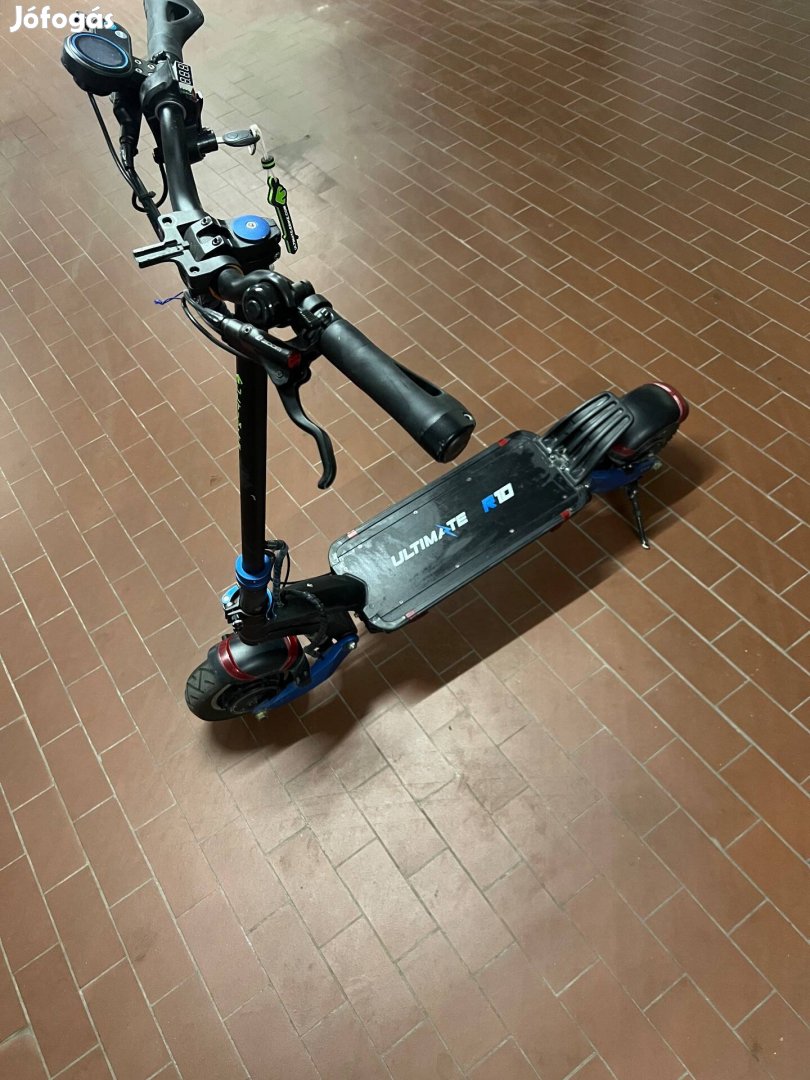 Ultimate R10 elektromos roller 2000W