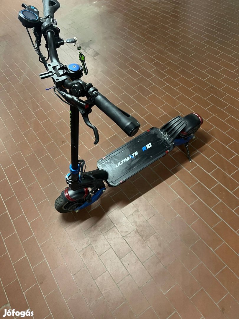 Ultimate R10 elektromos roller 2000W