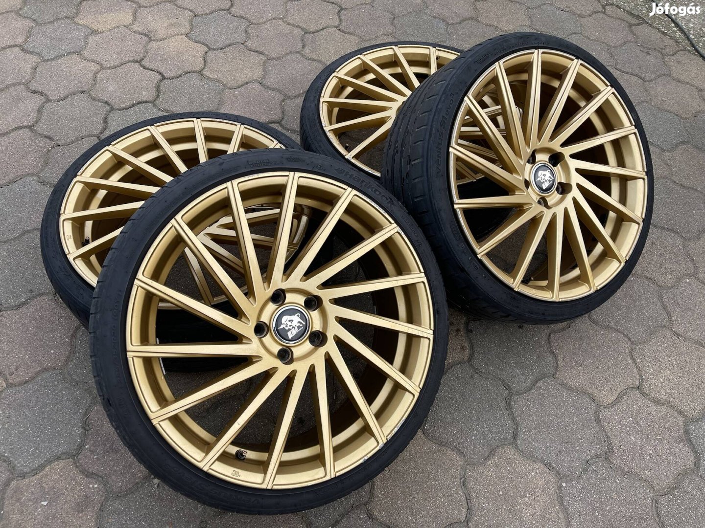 Ultra wheels gold 20" 5x112 225/35r20 nyári gumival!
