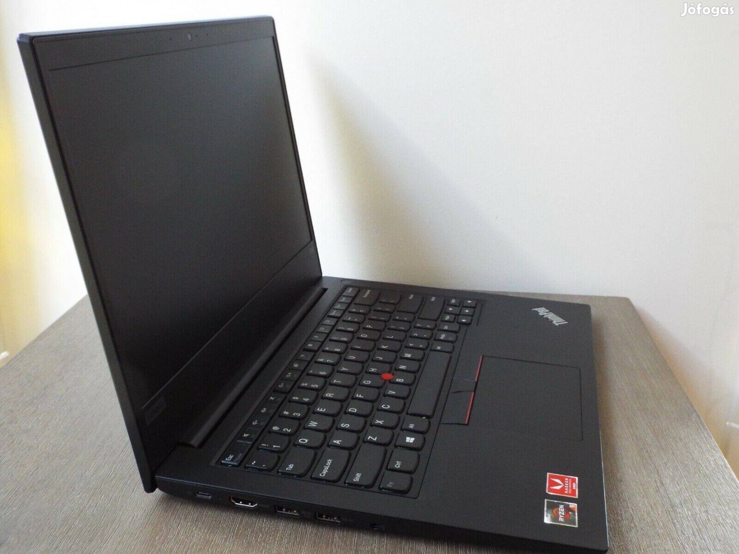 Ultrabook- Lenovo Thinkpad E495 - AMD- Ryzen 5 3500