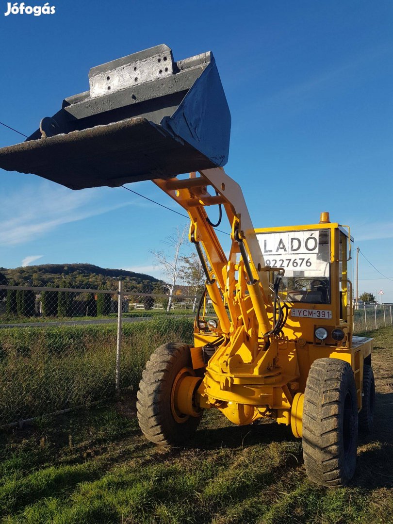 Un 053 Rakodógép, Rendszámos, törzskönyves