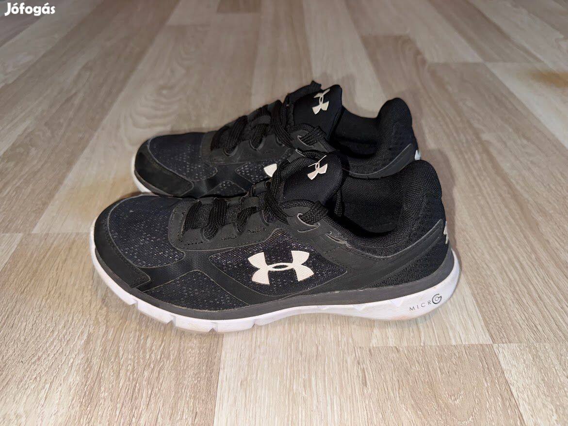 Under Armour Micro G Velocity sportcipő 40.5 -es