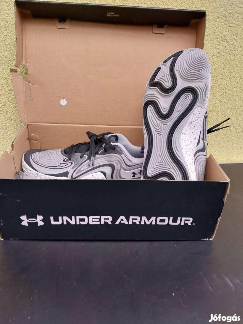 Under Armour Spawn 6 edző cipő 