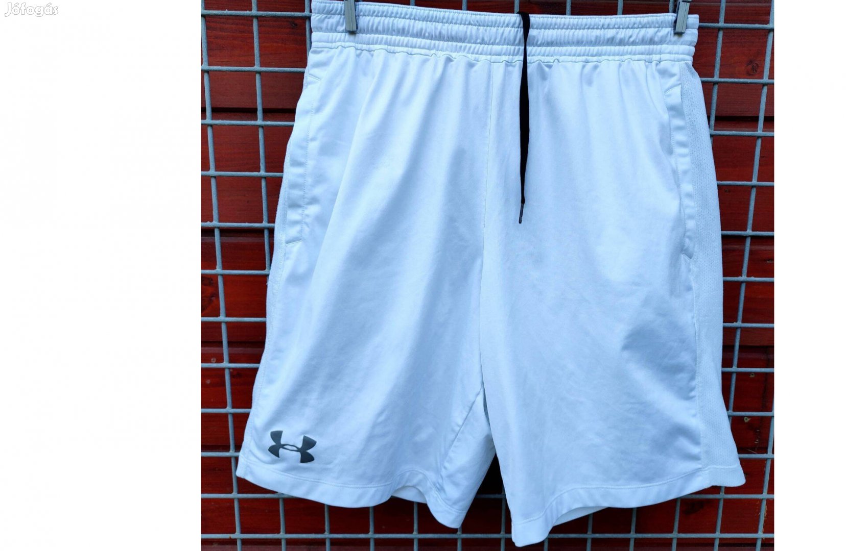 Under Armour eredeti fehér rövid nadrág (M)