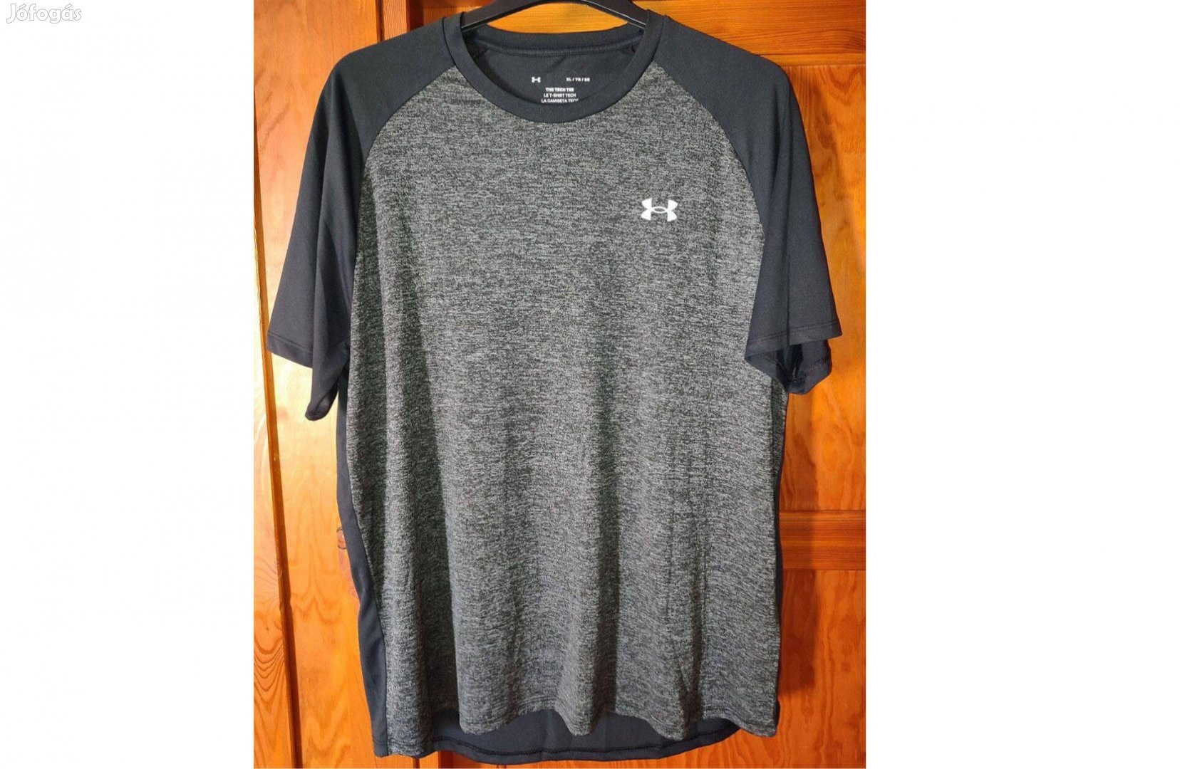 Under Armour eredeti szürke-fekete XL póló (74.)