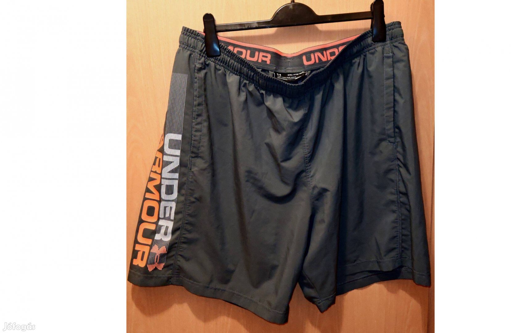 Under Armour eredeti szürke rövid nadrág (2XL)