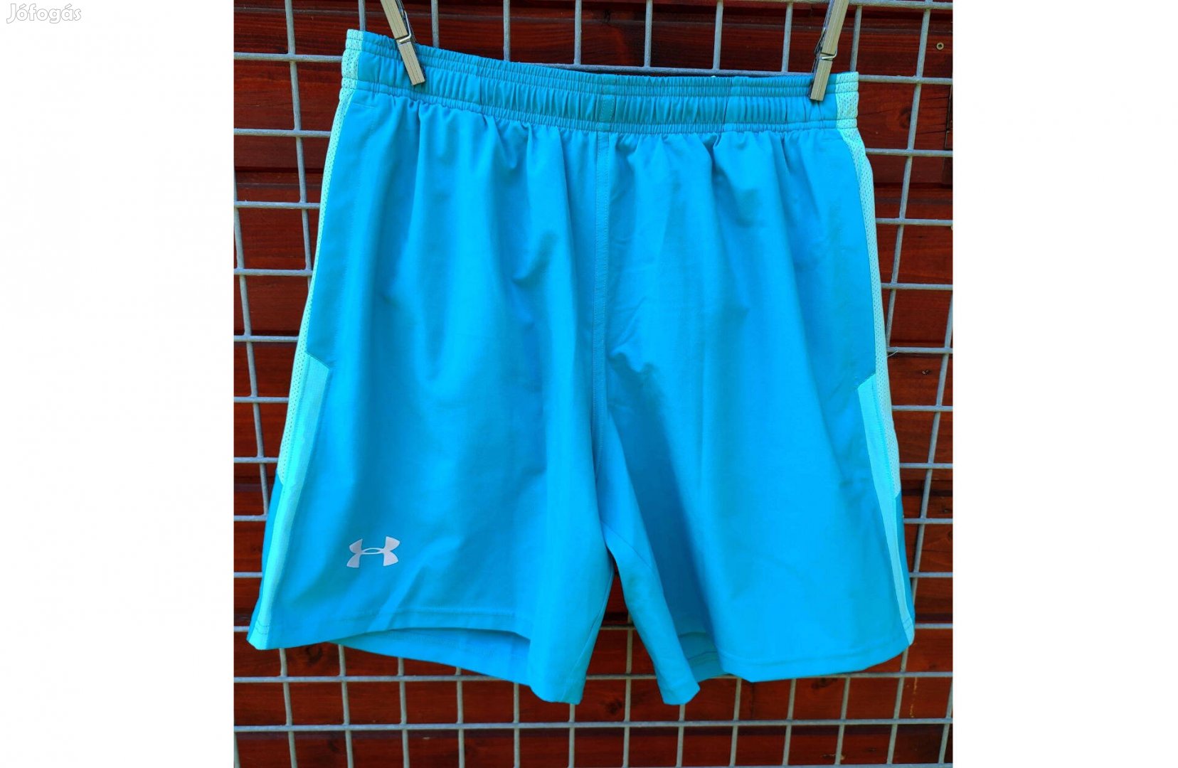 Under Armour eredeti világoskék rövid nadrág (M)