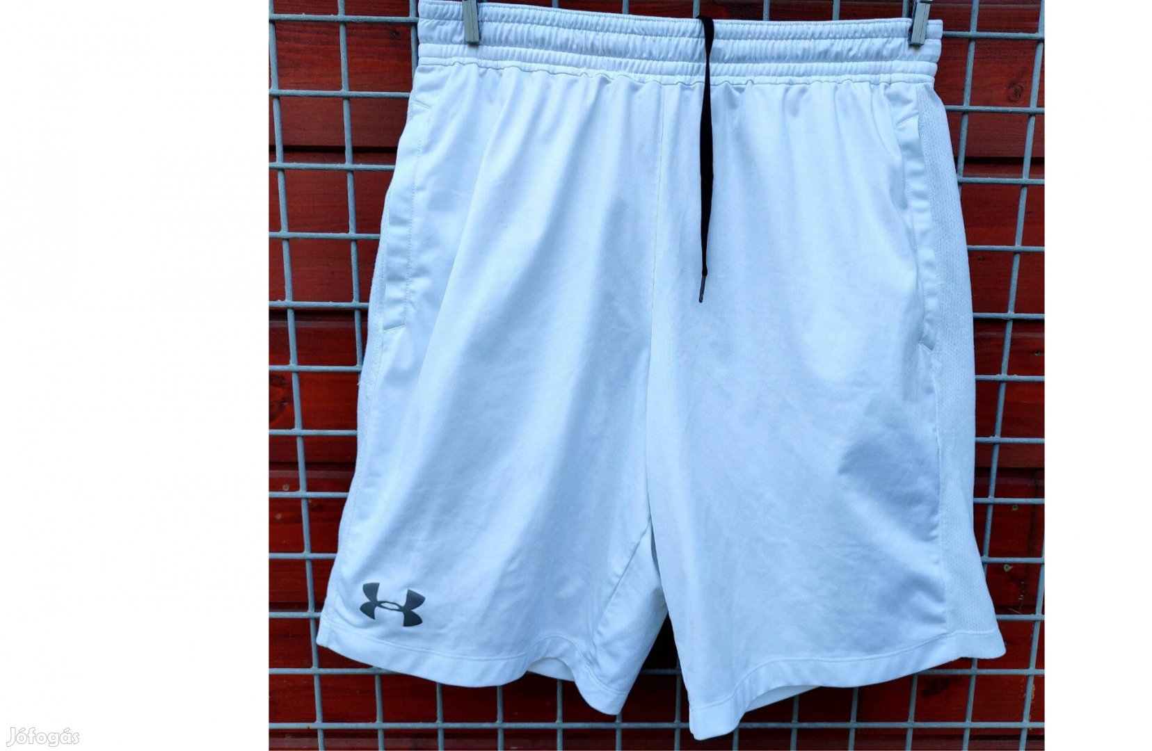 Under Armour fehér rövid nadrág (M)