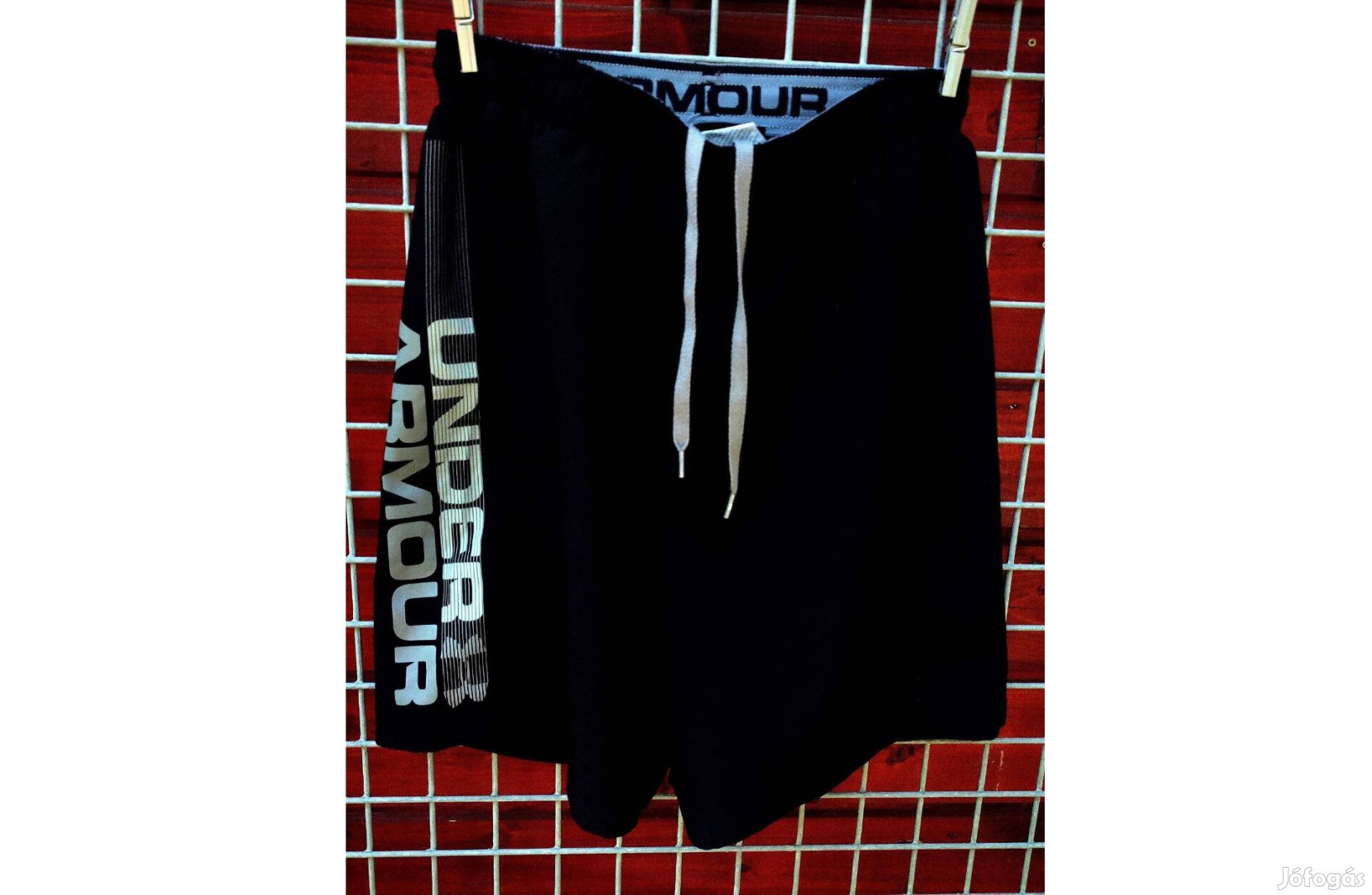 Under Armour fekete rövid nadrág (M)