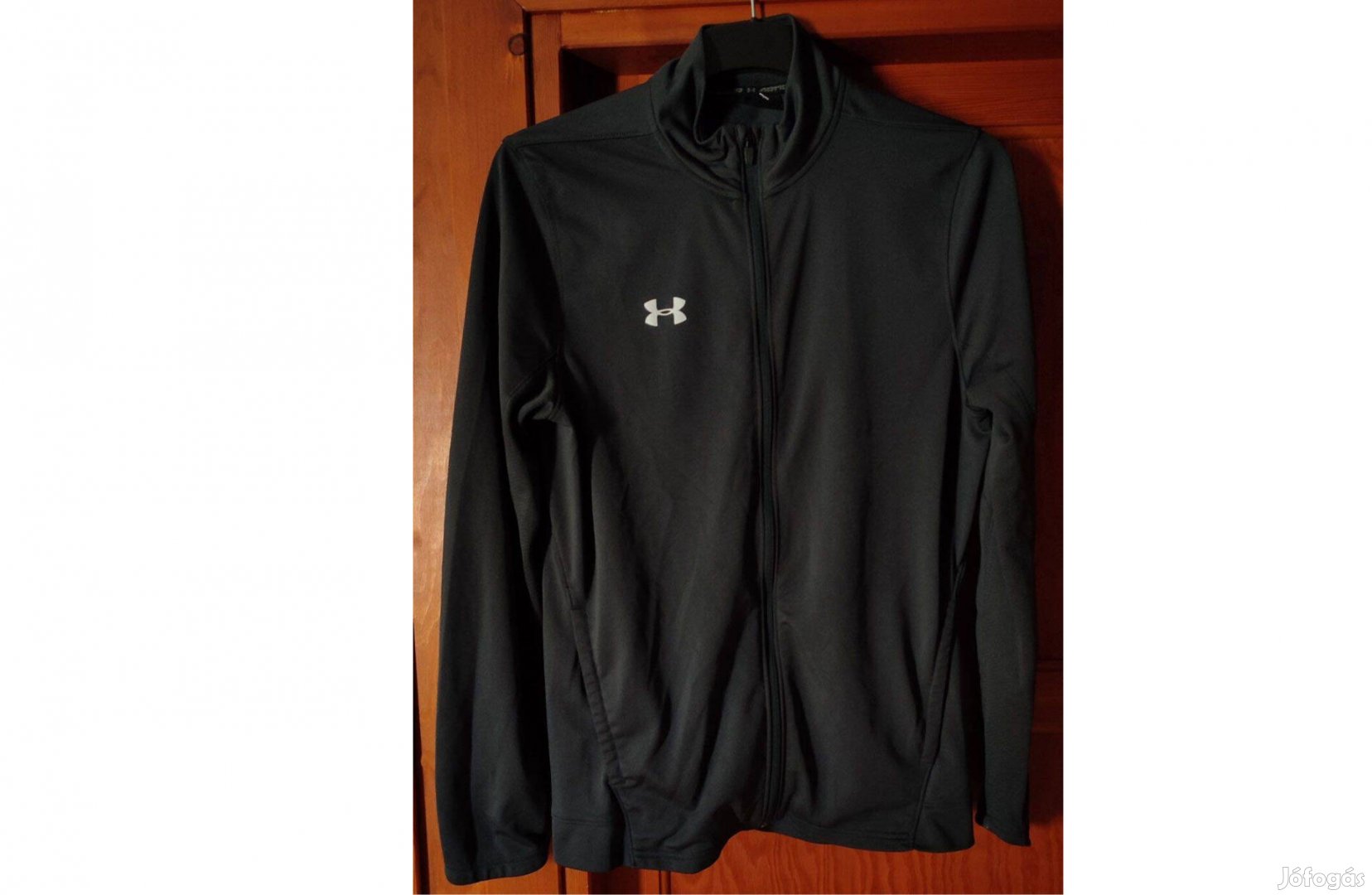 Under Armour sötétszürke eredeti cipzáras M-es pulóver (68.)