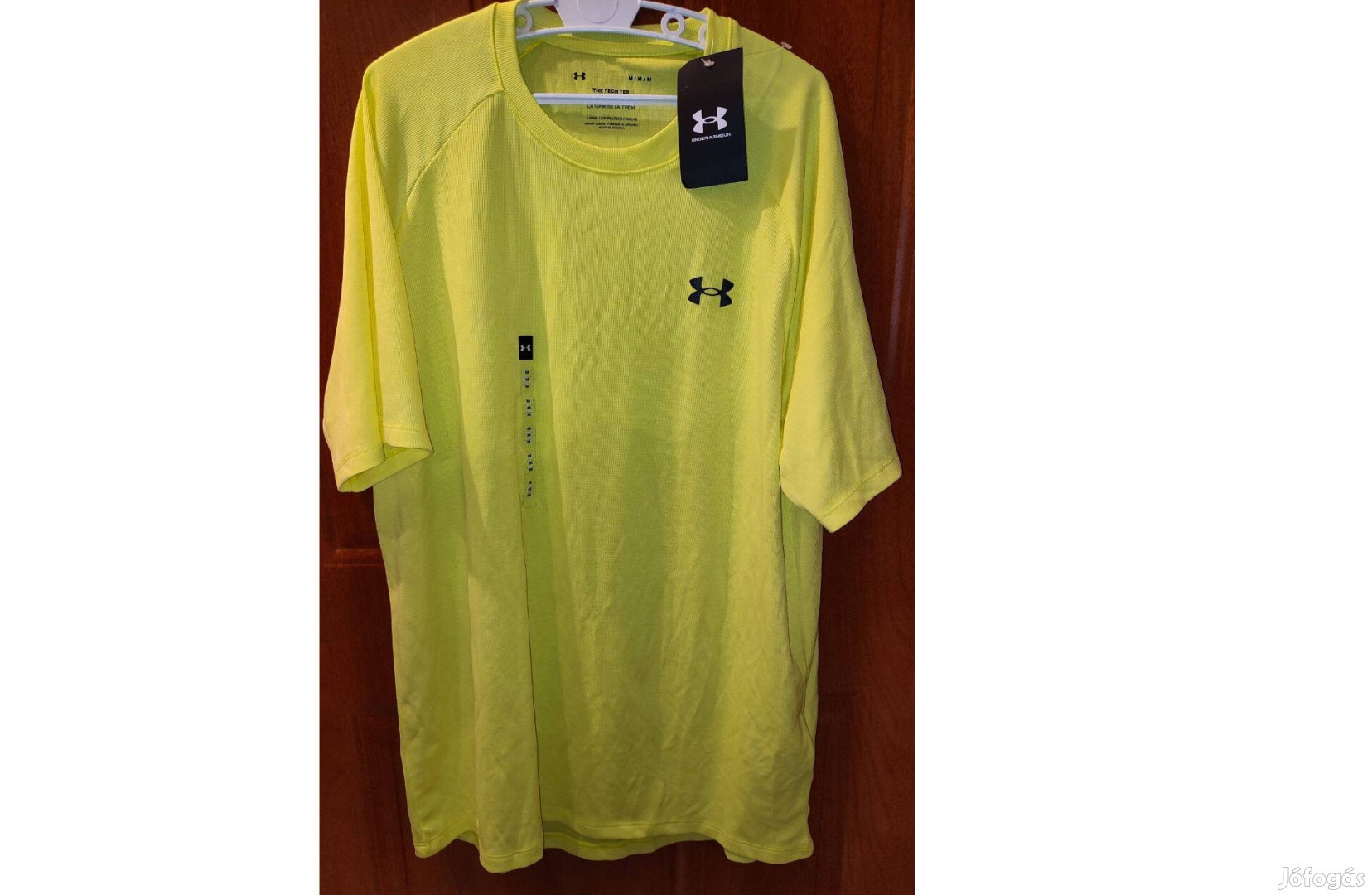 Under Armour új címkés sárga póló (M)