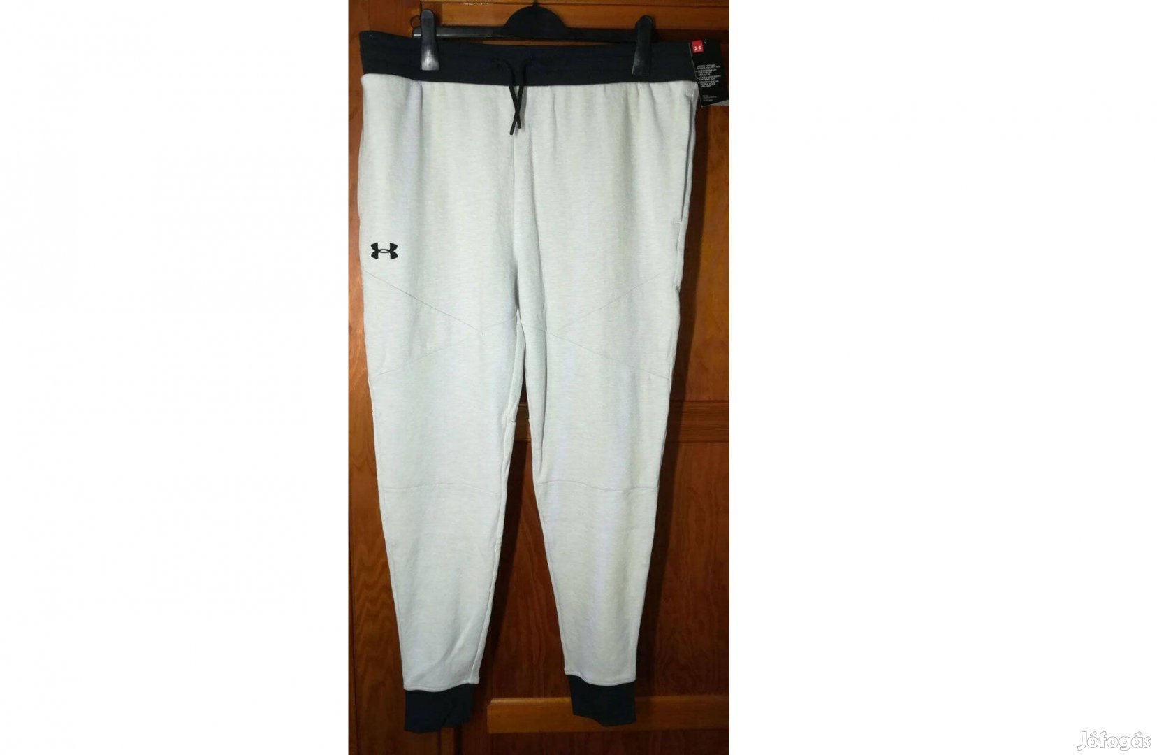 Under Armour világos szürke eredeti, új, címkés nadrág (2XL)