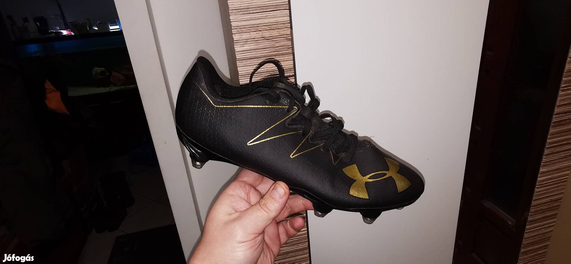 Under armour foci cipő 43.