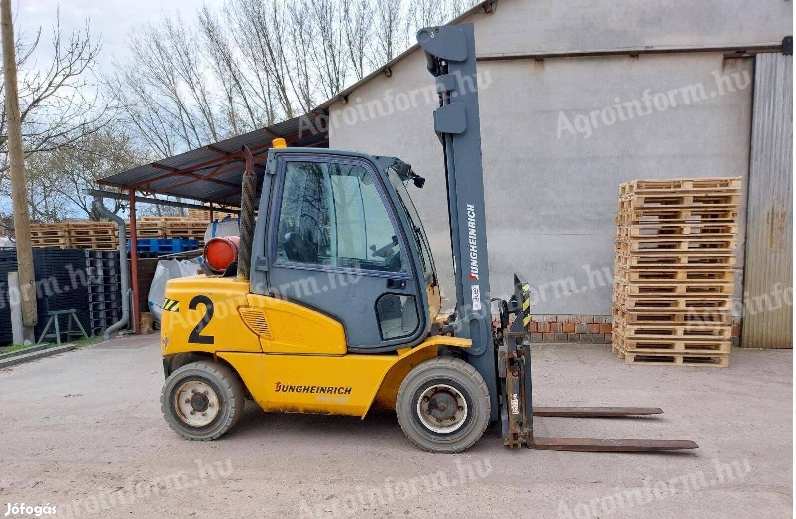 Ungheinrich TFG 550-es targonca, nagy teherbírású, magas emelésű