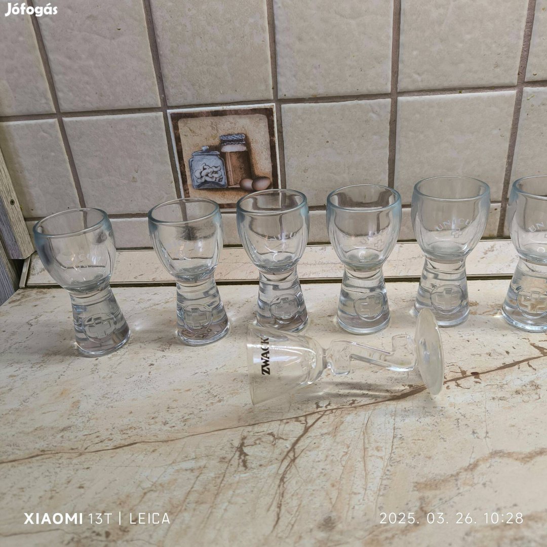 Unicum feliratú hibátlan üvegpohár együtt 6 + 1 db eladó!