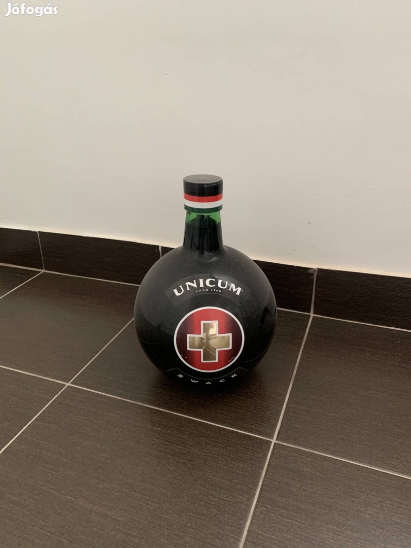 Unikum üveg dísz üres 