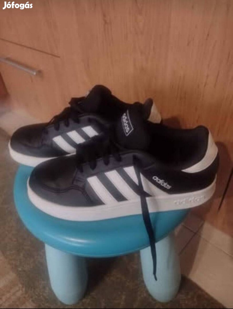 Unisex Adidas cipő 37-37,5 méret újszerű 