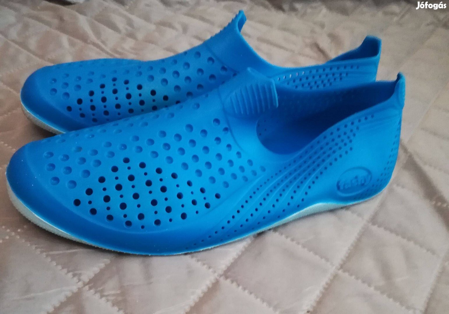 Unisex fürdőpapucs,gumi vitzicipő,egyszer használt,hibátlan!