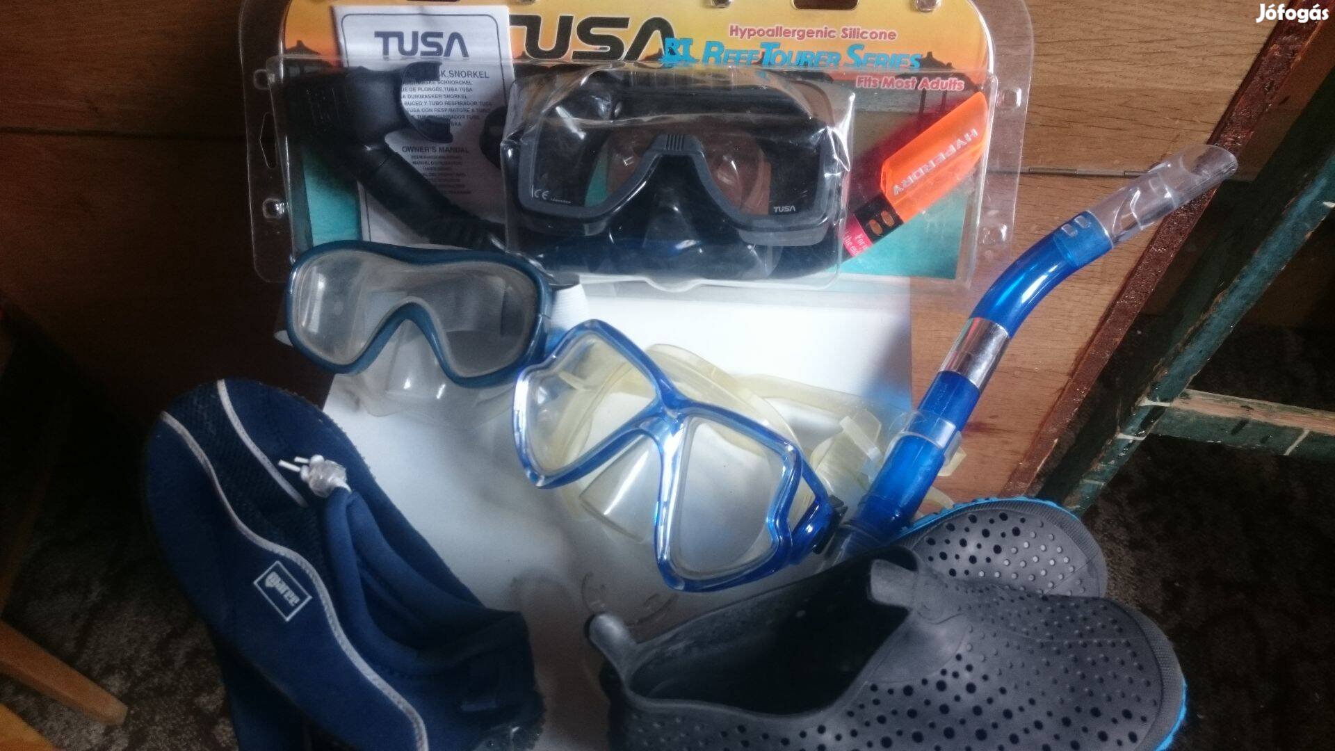 Uniszex Tusa Sport búvárszemüveg pipával + 2 pár úszócipő + szemüvegek