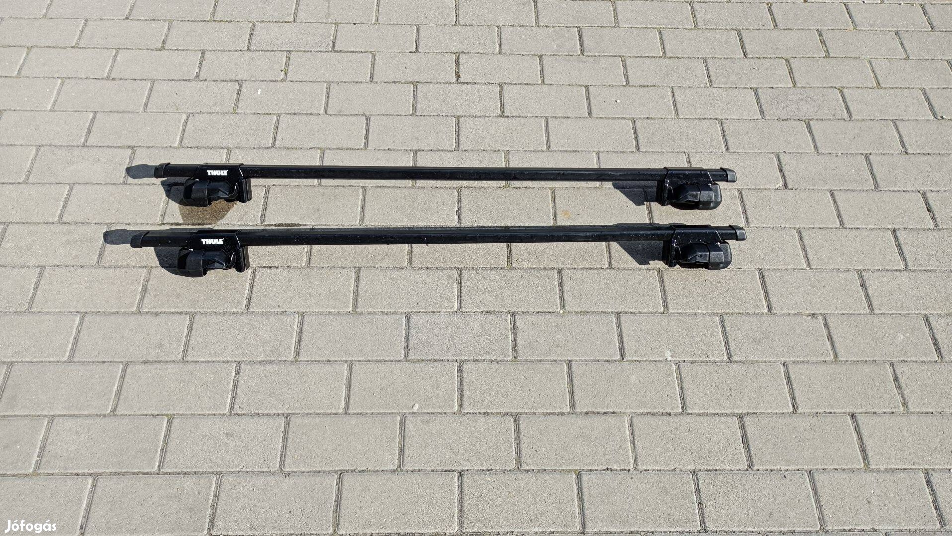 Univerzális Thule 1054 tetőcsomagtartó kombi tetőkorlátos autókhoz