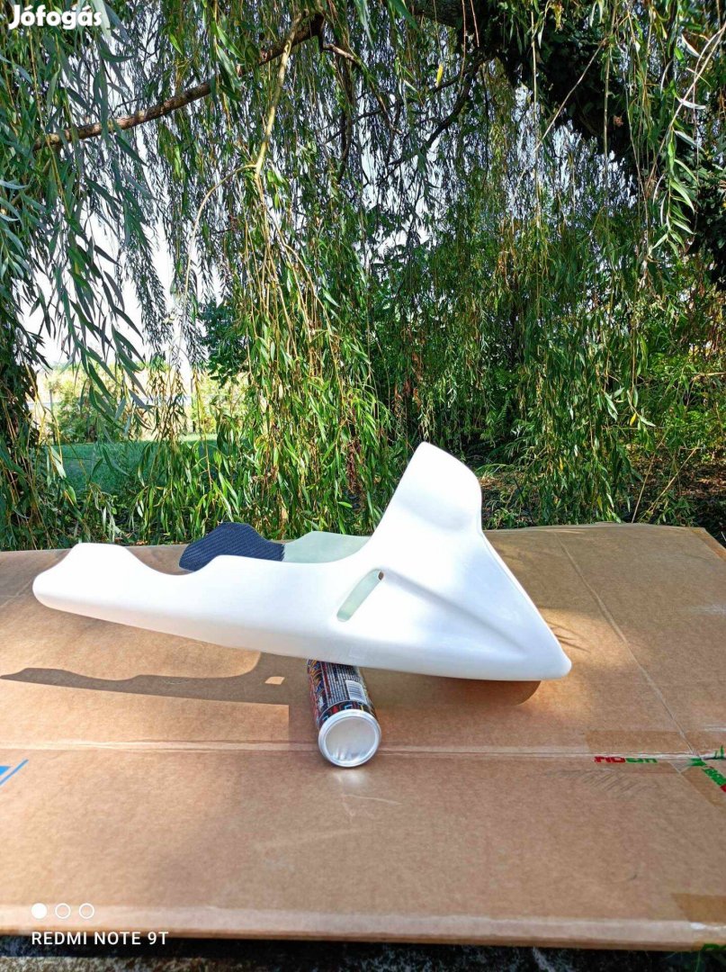 Univerzális hasidom, Pl: Triumph Tiger 660, Suzuki GS 500