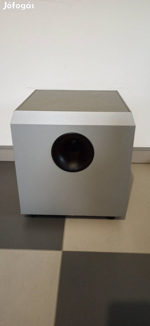 Univerzum aktív mélyláda, subwoofer 