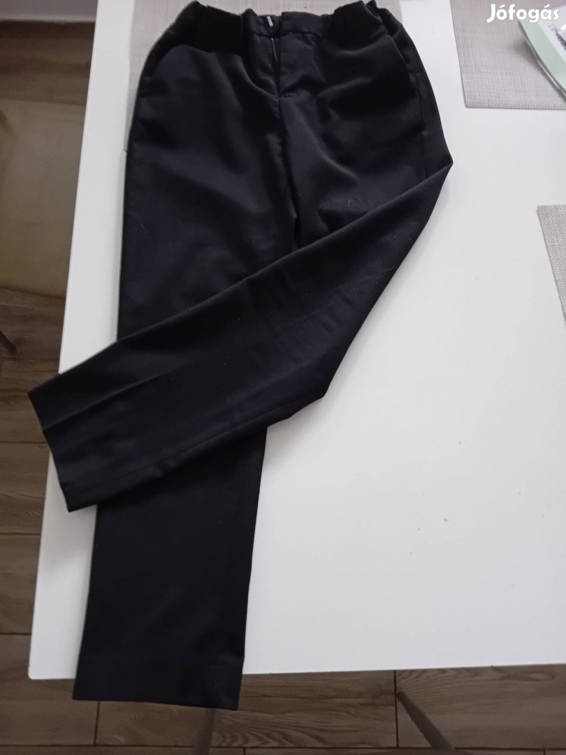 Ünnepi fekete nadrág 6-8. évesnek, állítható derékkal,jo