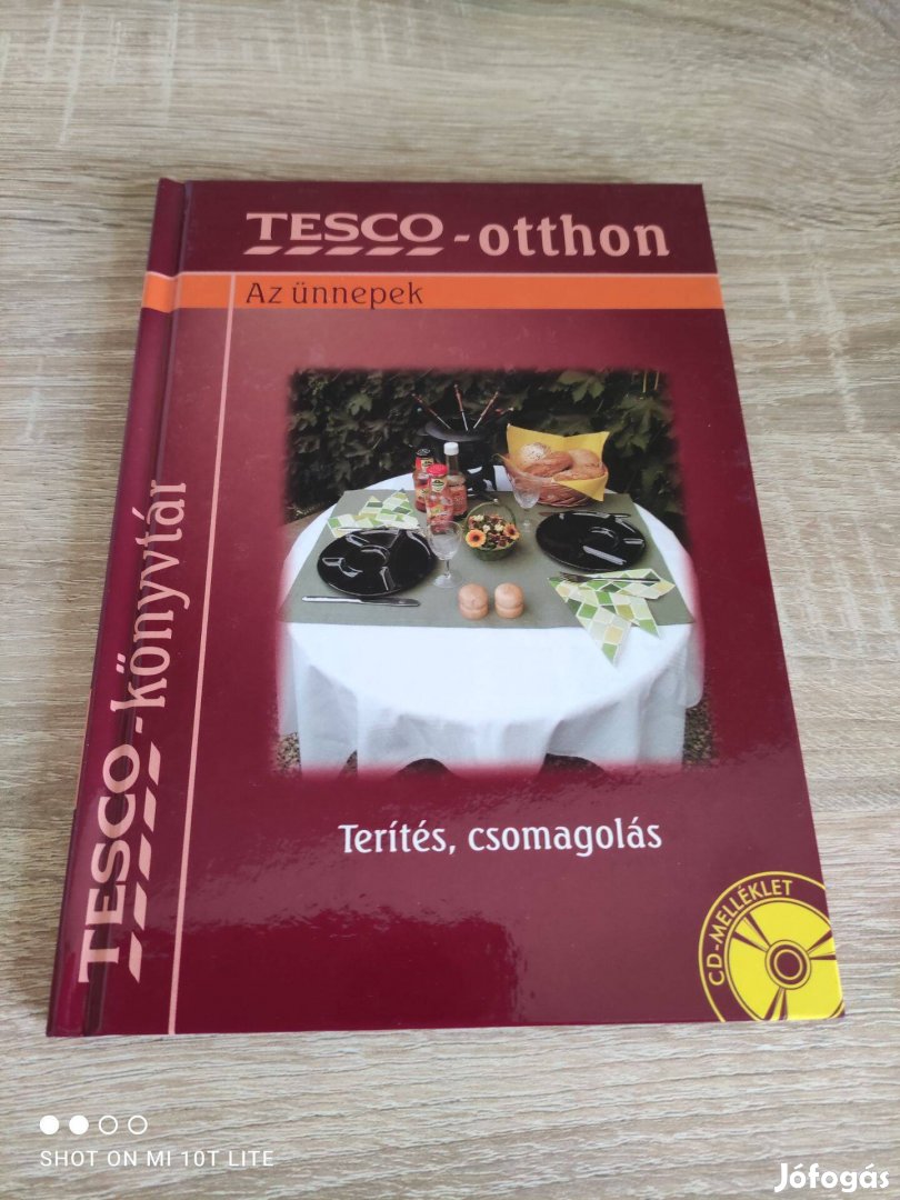 Ünnepi terítés új könyv CD-vel