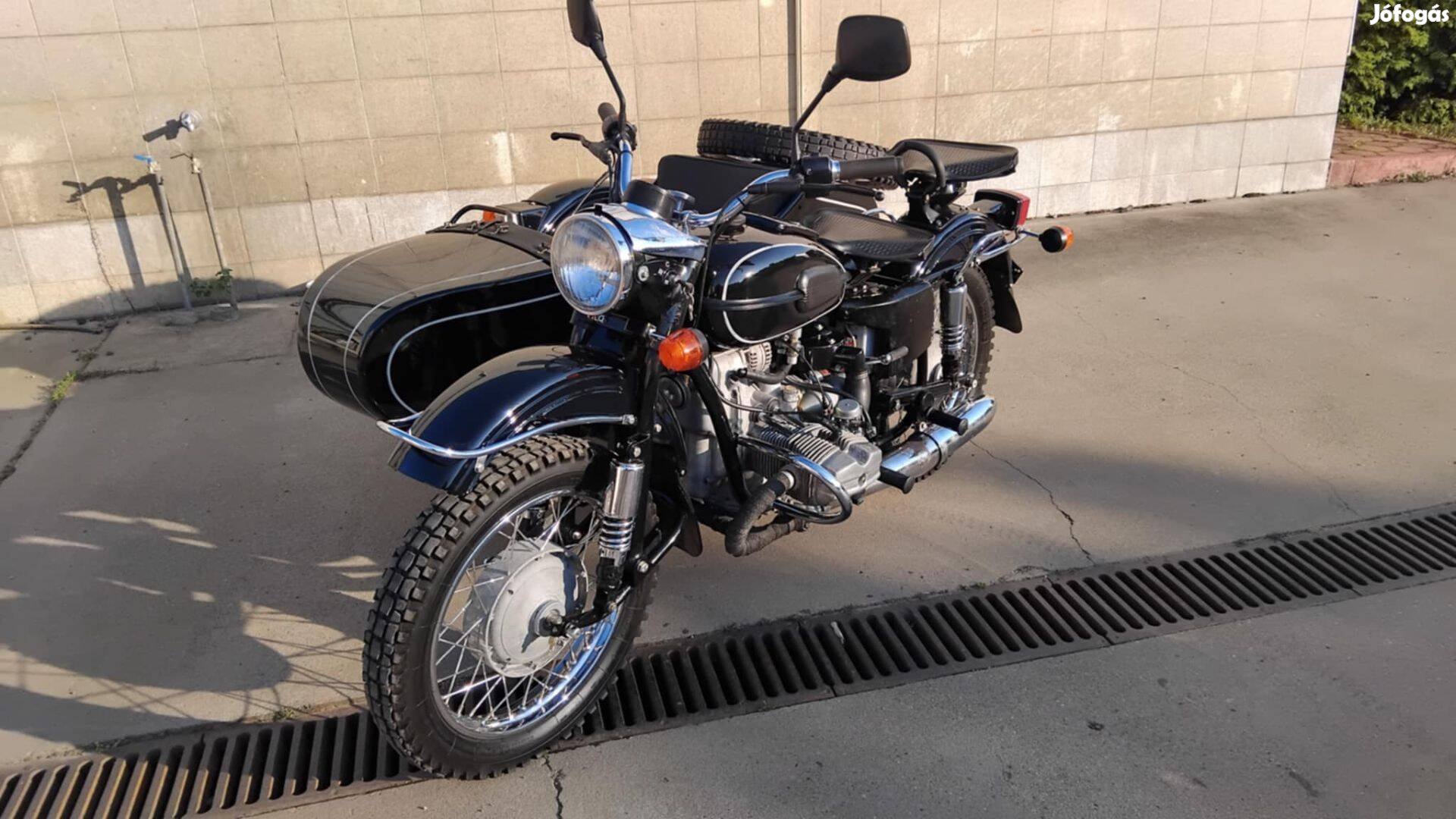 Ural 750 Tourist oldalkocsis motor, önindító, hátramenet