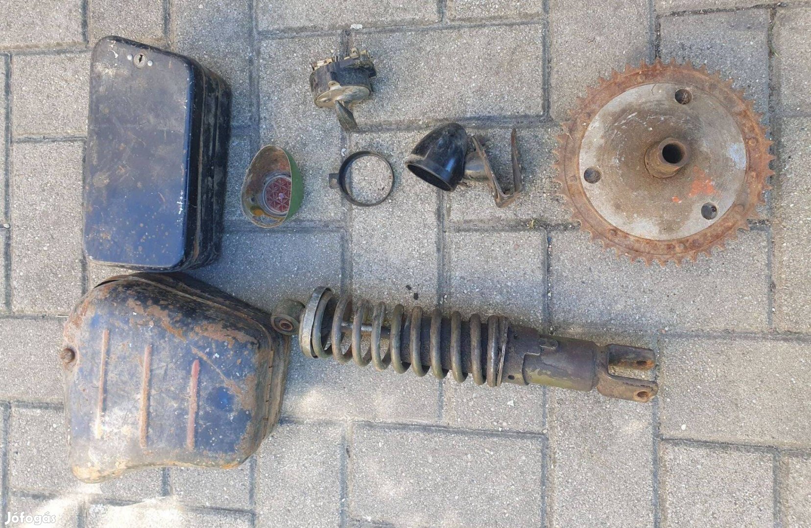 Ural Dnyepr Pannónia Danuvia Riga veterán Wartburg Trabant Armafilt