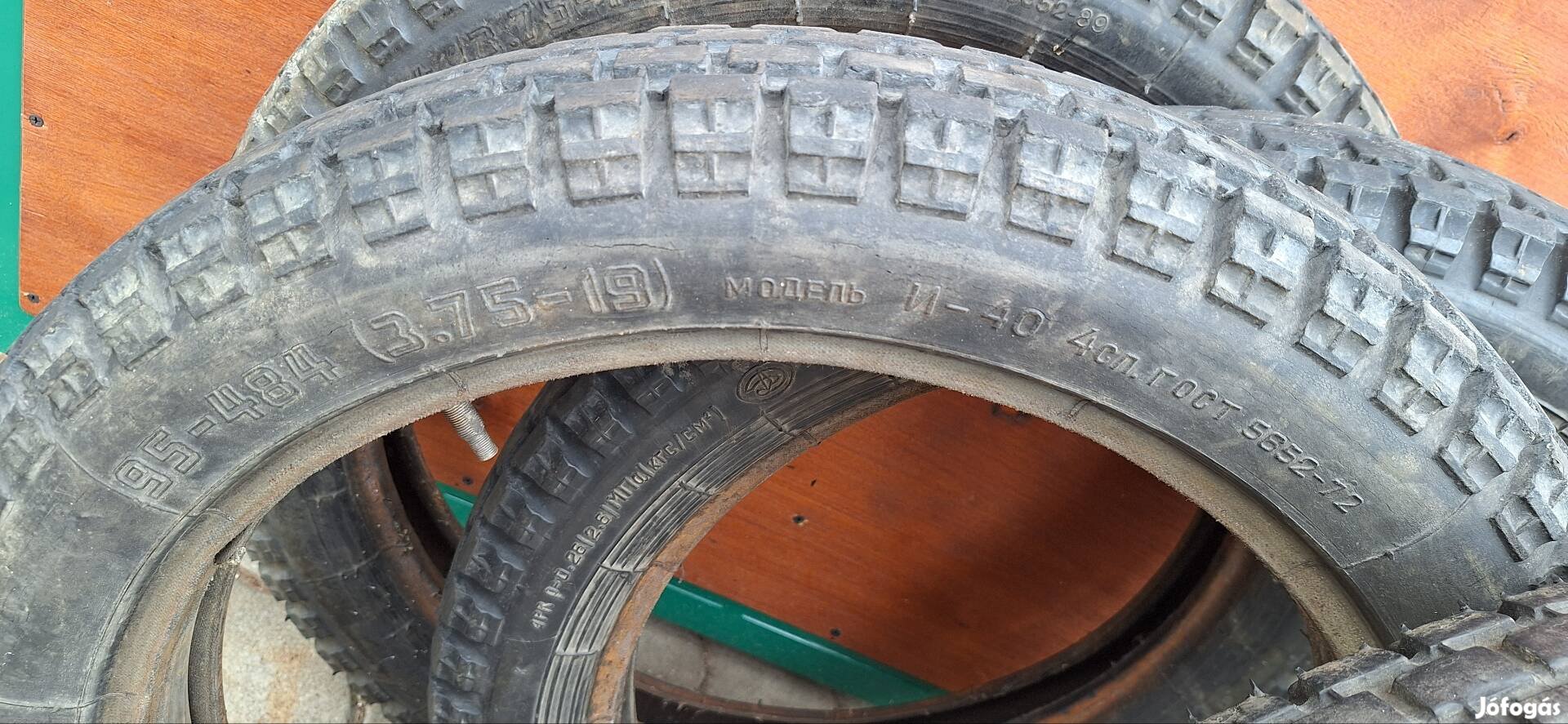 Ural Motorkerékpár Gumi