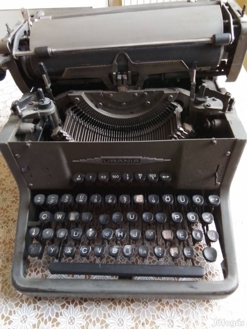 Uránia retro írógép