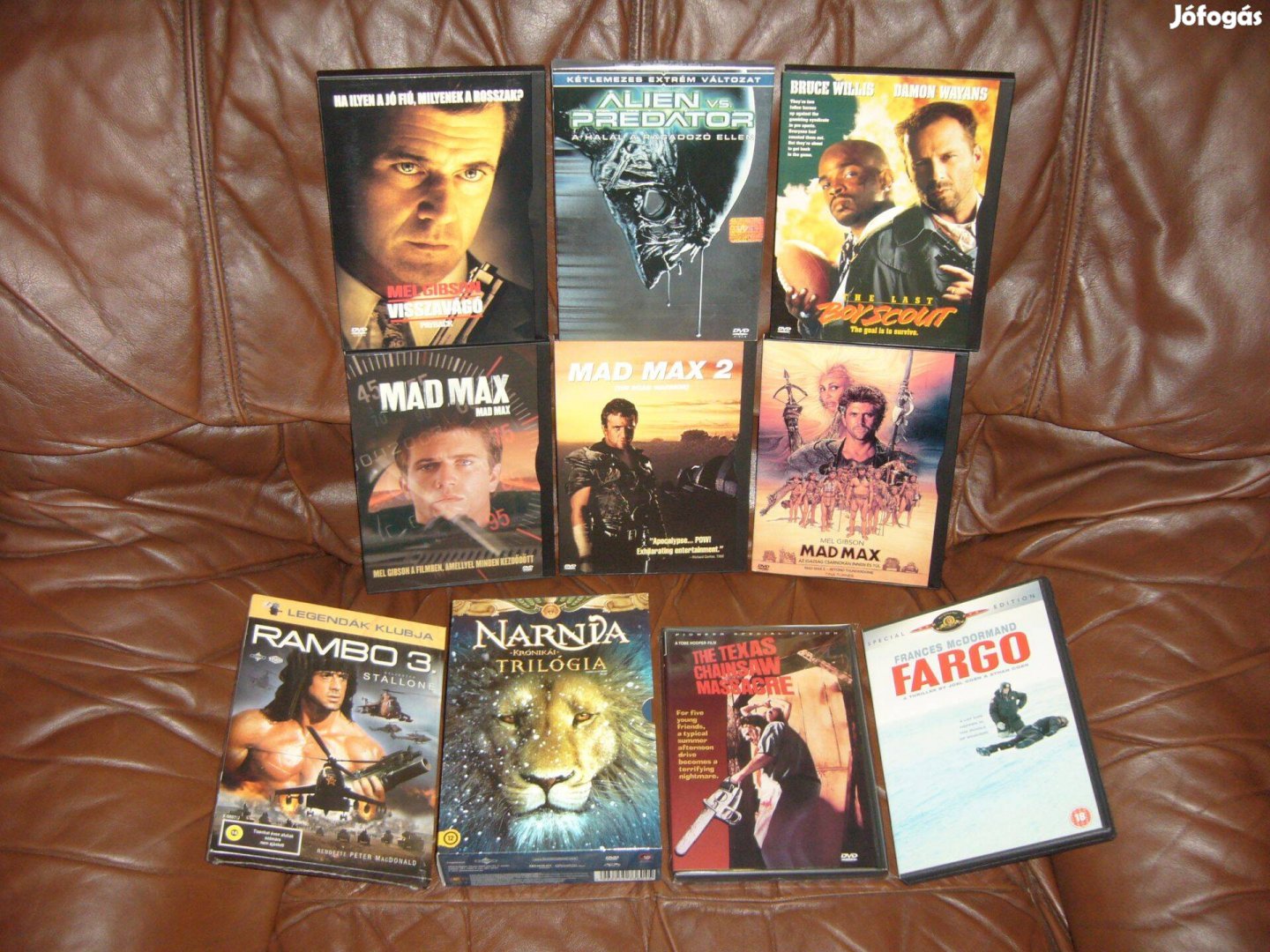 Üres DVD tokok borítóval , lemez nélkül ! Cserélhetők . 1