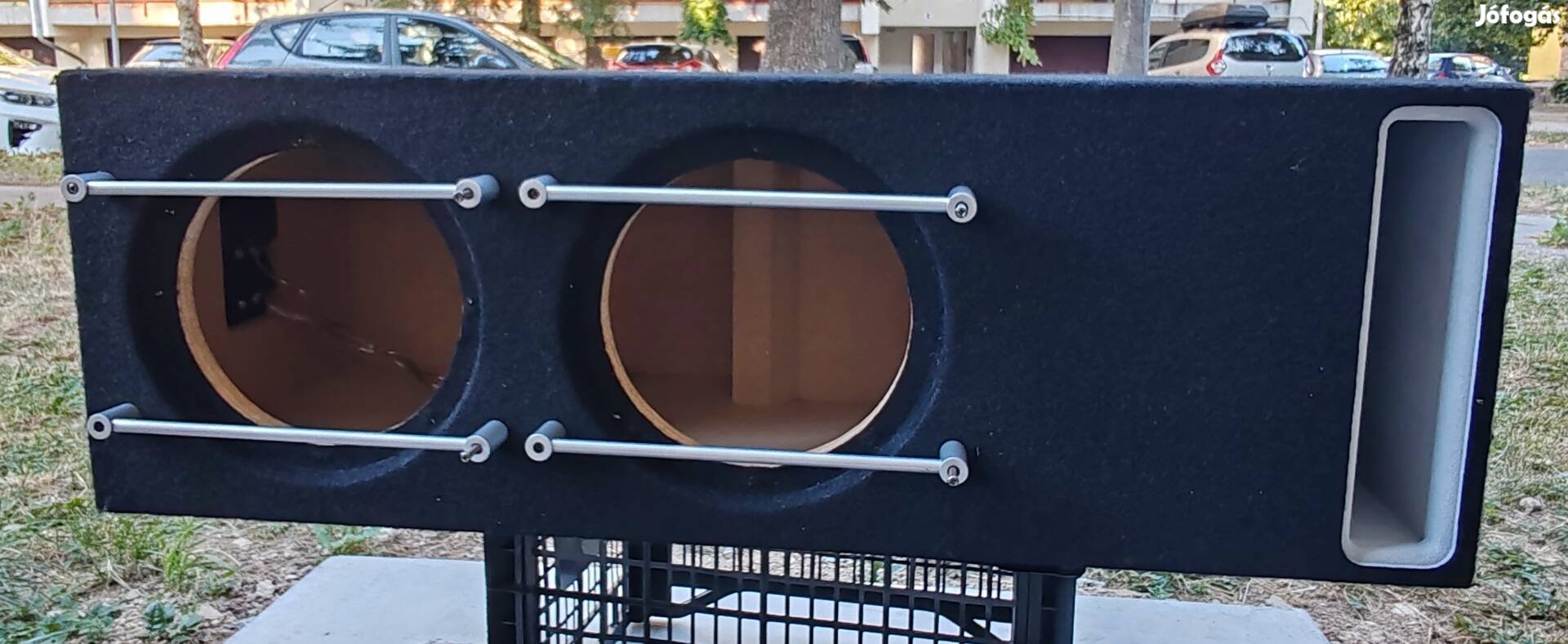 Üres dupla 20cm mélyláda subwoofer eladó 