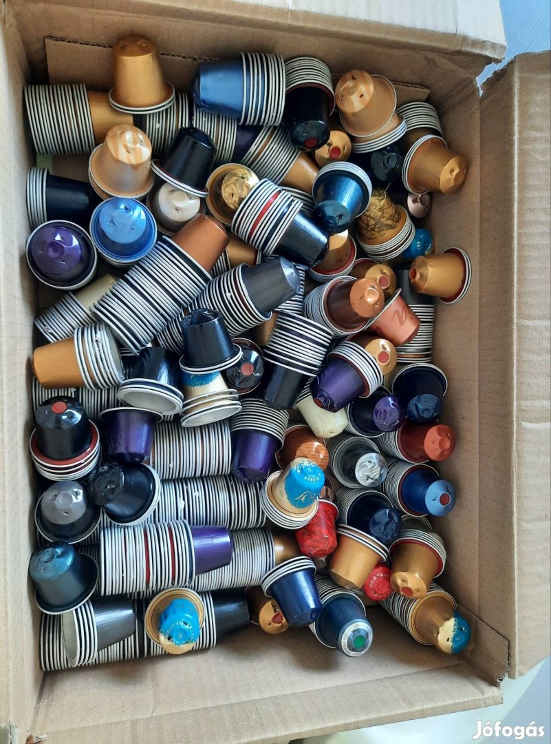 Üres nespresso kávés kapszula