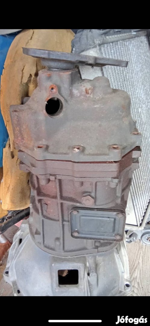 Üres válto  ház komplett Toyota Dyna