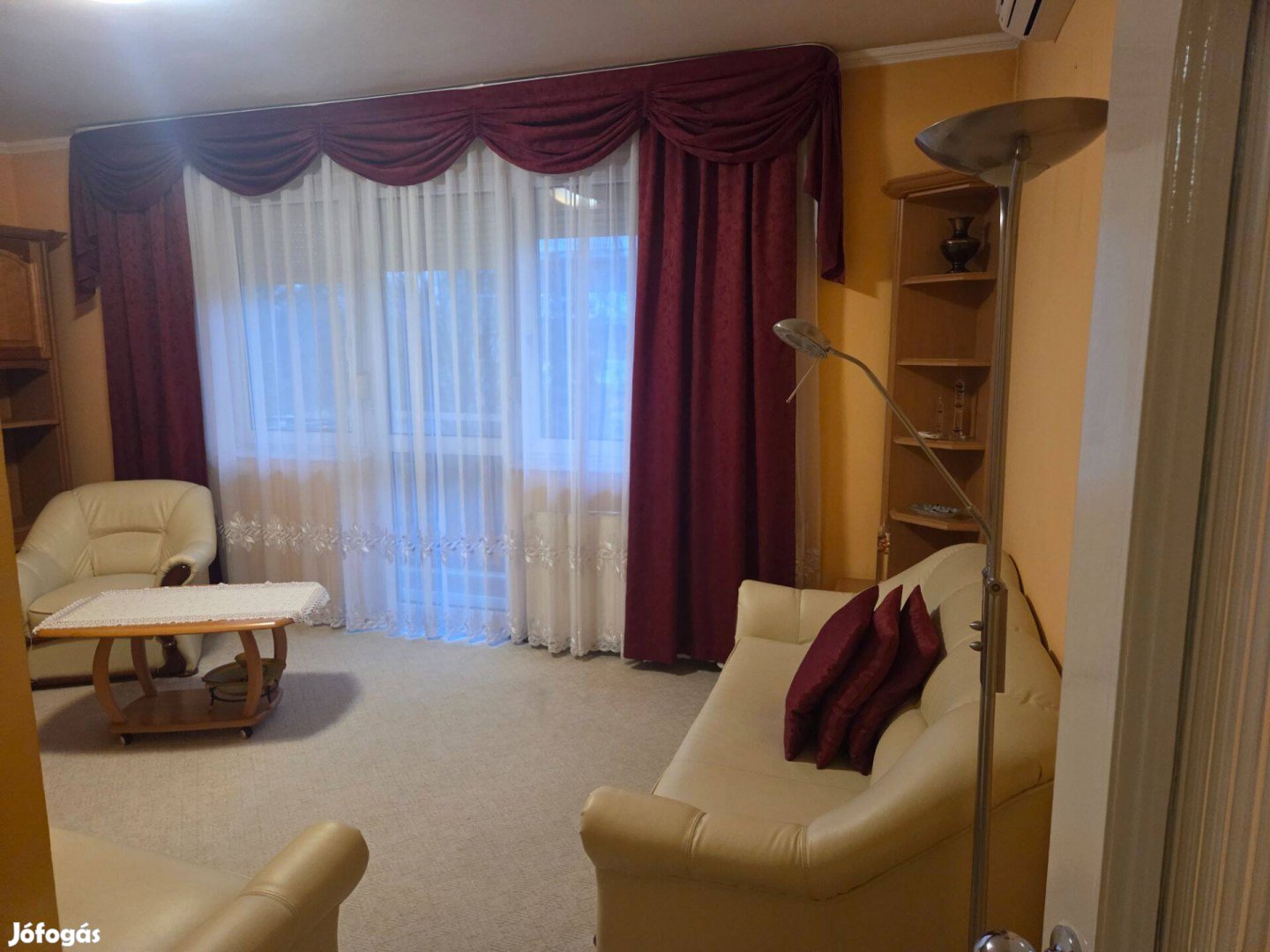 Úrrétjén nappali2 szobás lakás eladó!