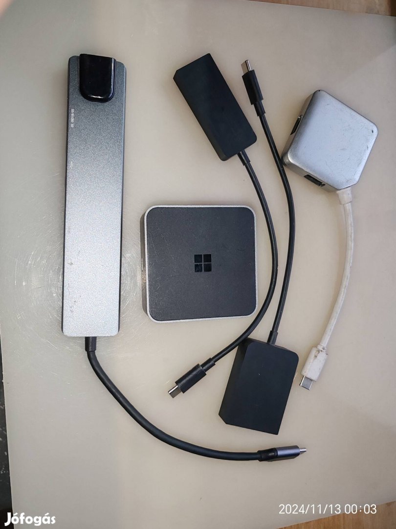 Usb-c adapter/hub/Microsoft dock egyben