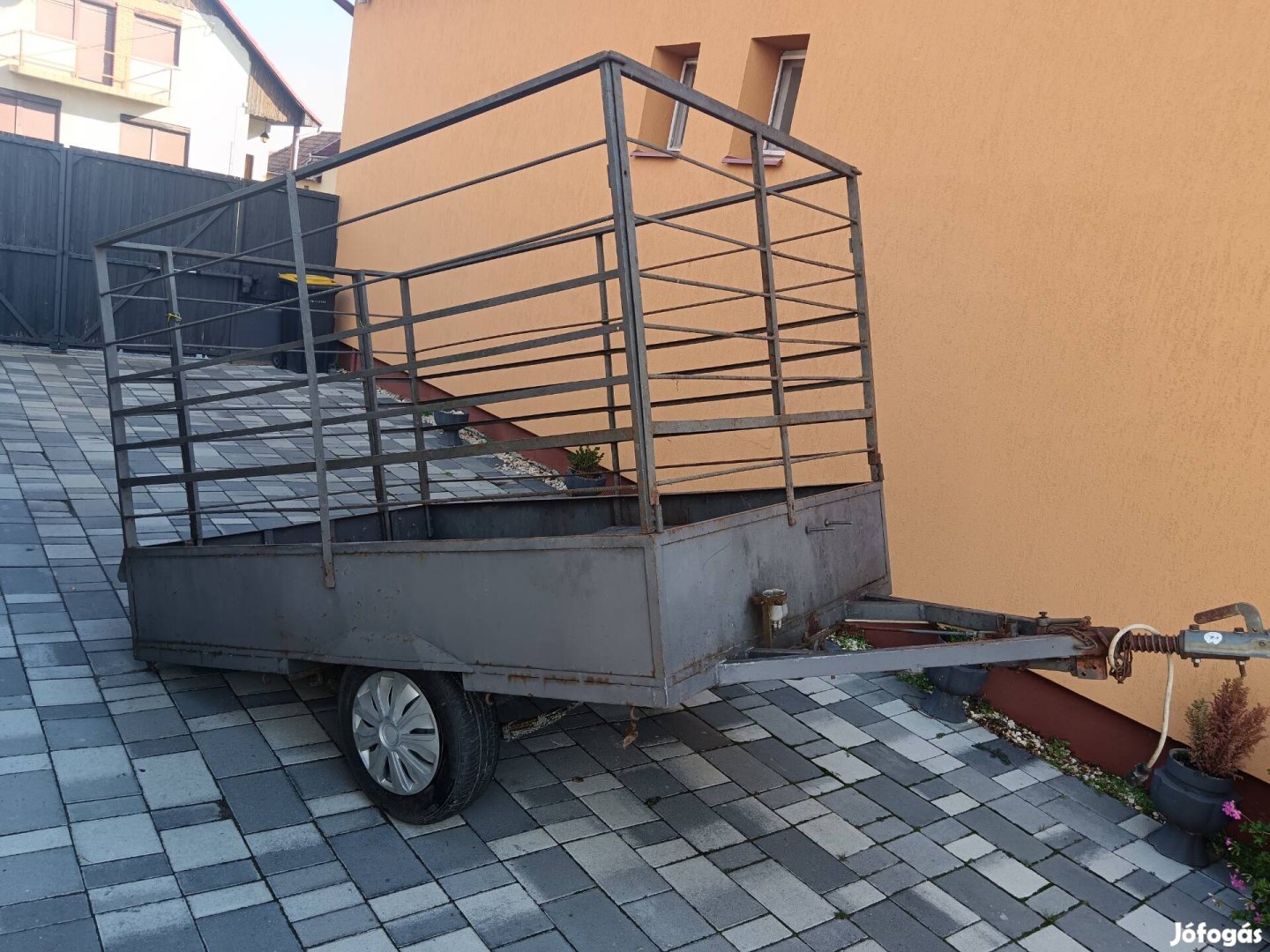 Utánfutó 750 masszív.