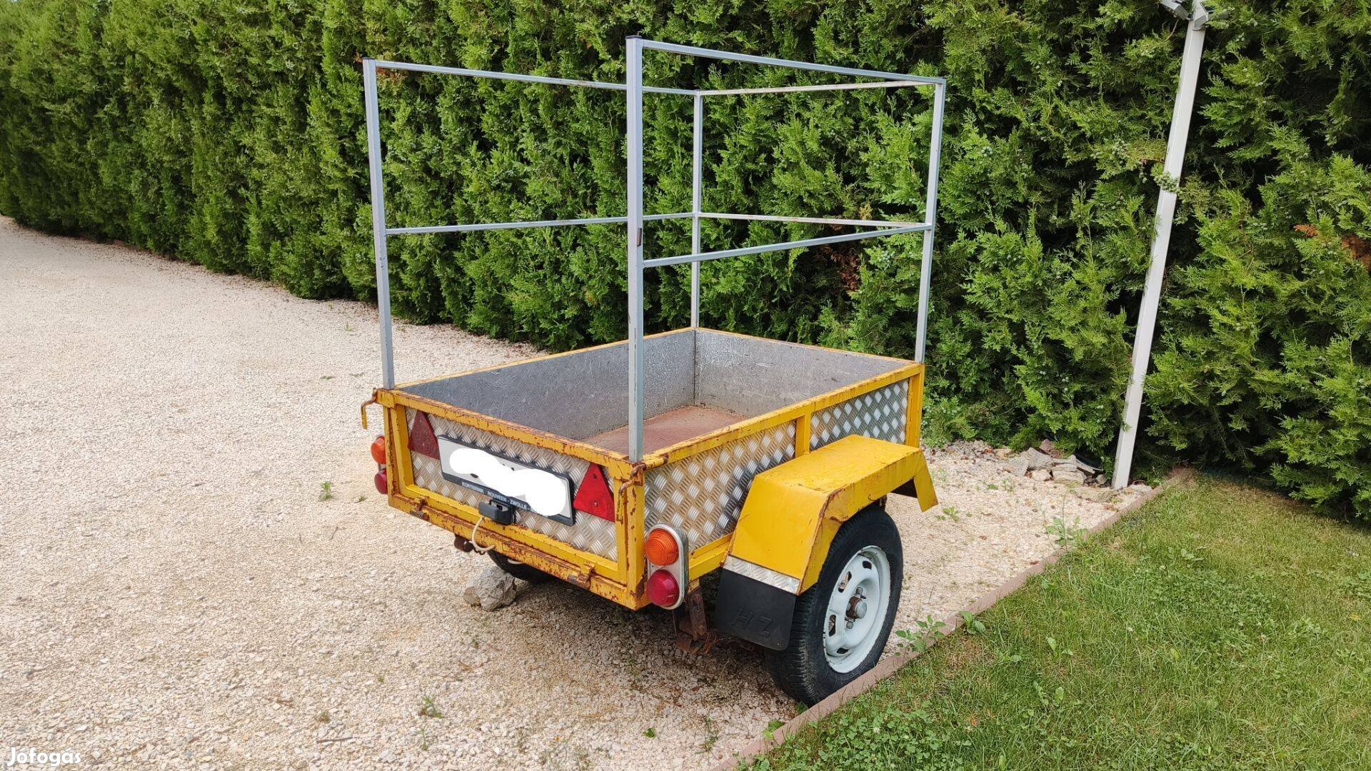 Utánfutó ALU Oldalfallal