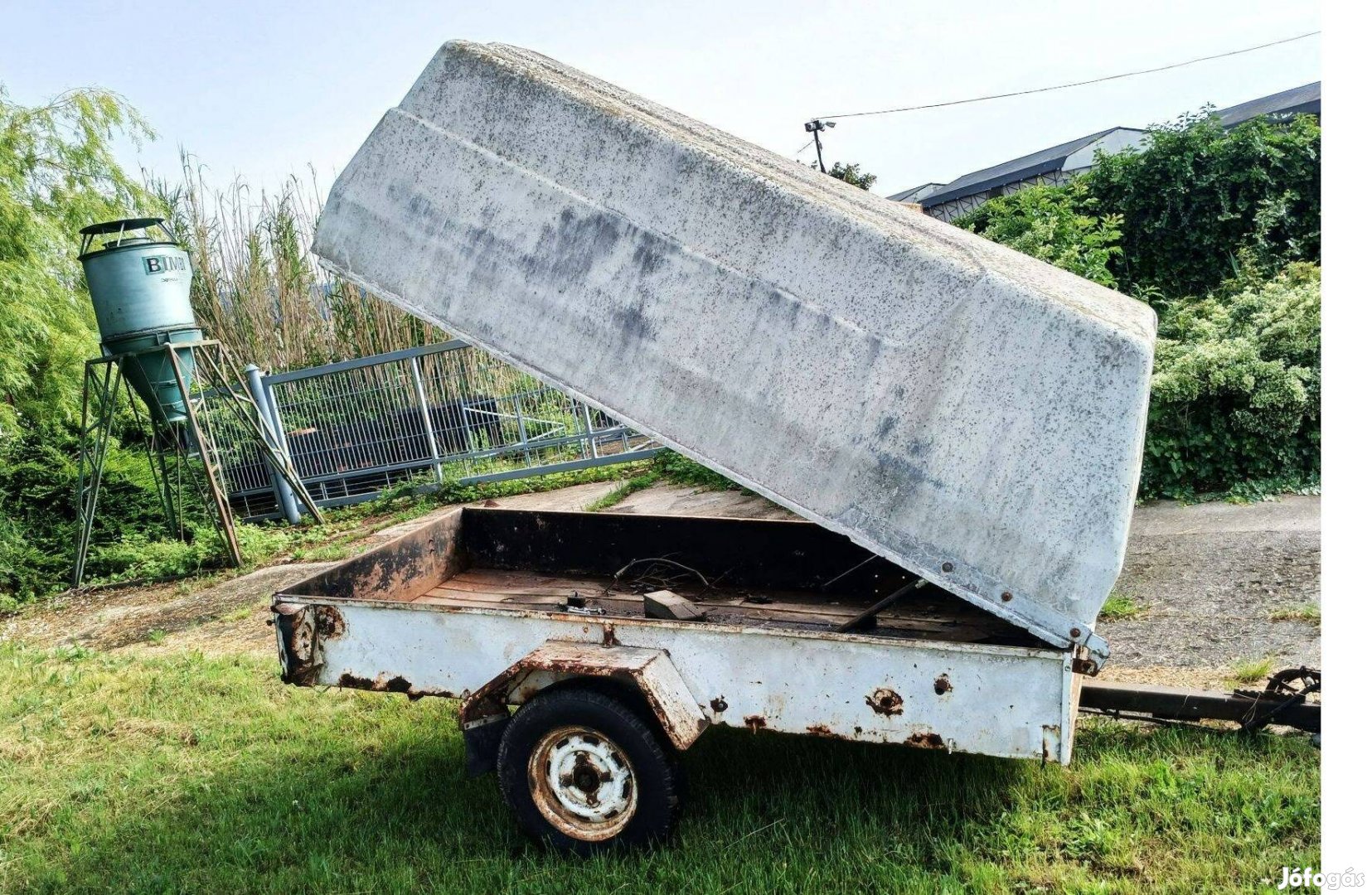 Utánfutó Boy fékes fedeles 2500 mm hossz okmányok nélkül