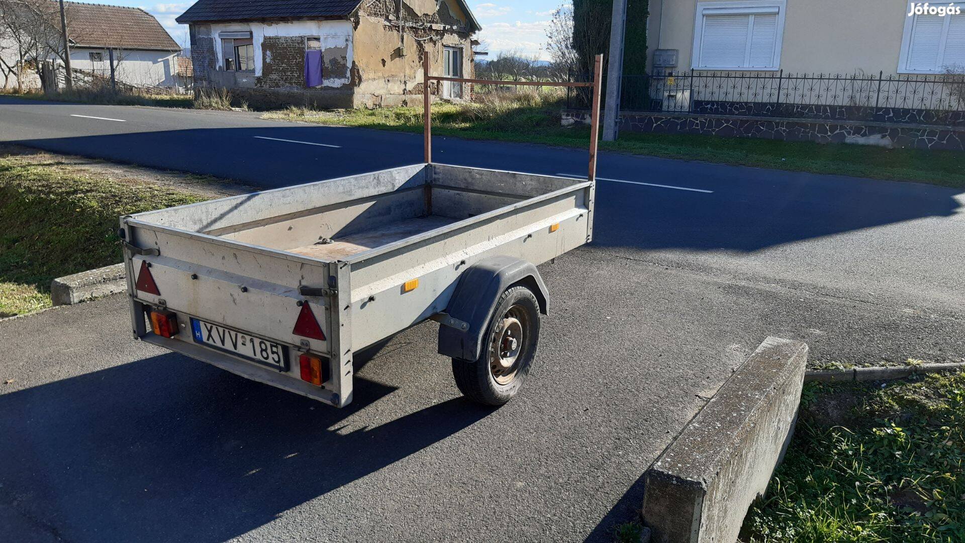 Utánfutó Eladó !
