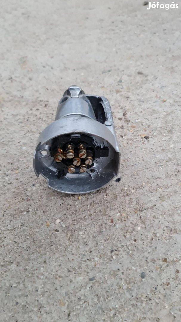 Utánfutó csatlakozó dugó, utánfutó csatlakozó aljzat