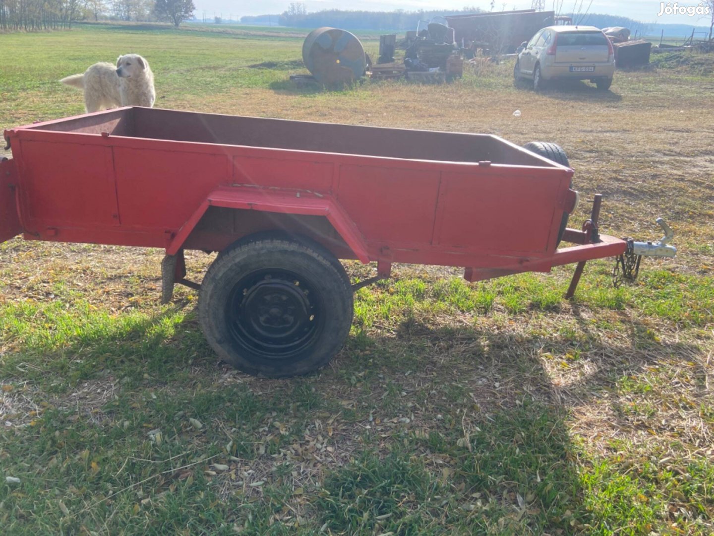 Utánfutó friss műszakival