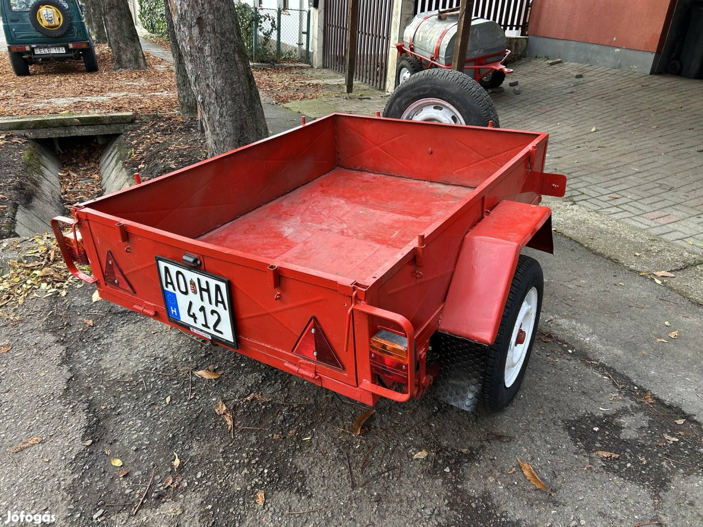 Utánfutó friss műszakival! 