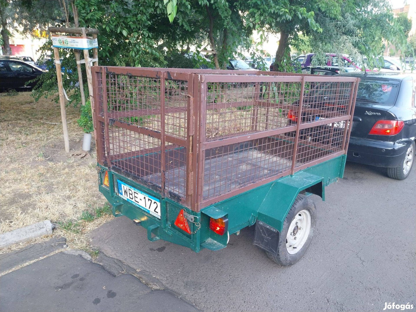 Utánfutó friss műszakival eladó